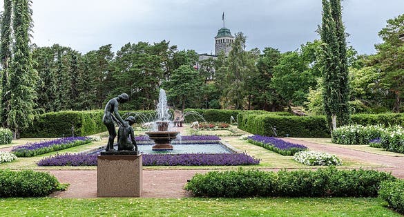 Photo of the garden of Kultaranta that is the summer residence of the president of Finland.