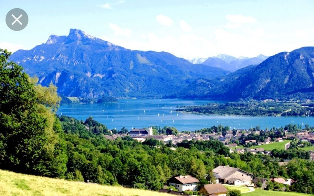 Seepromenade Mondsee, Mondsee, Bezirk Vöcklabruck, Upper Austria, Austria