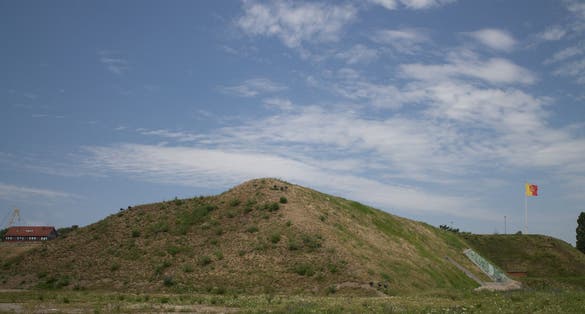 Klaipėda Castle and Bastion Complex. astle Palace ruins is On the left bank of the Dane river estuary. The remains of Prince Karl and Friedrich Potern and their bastions. The remains are preserved.