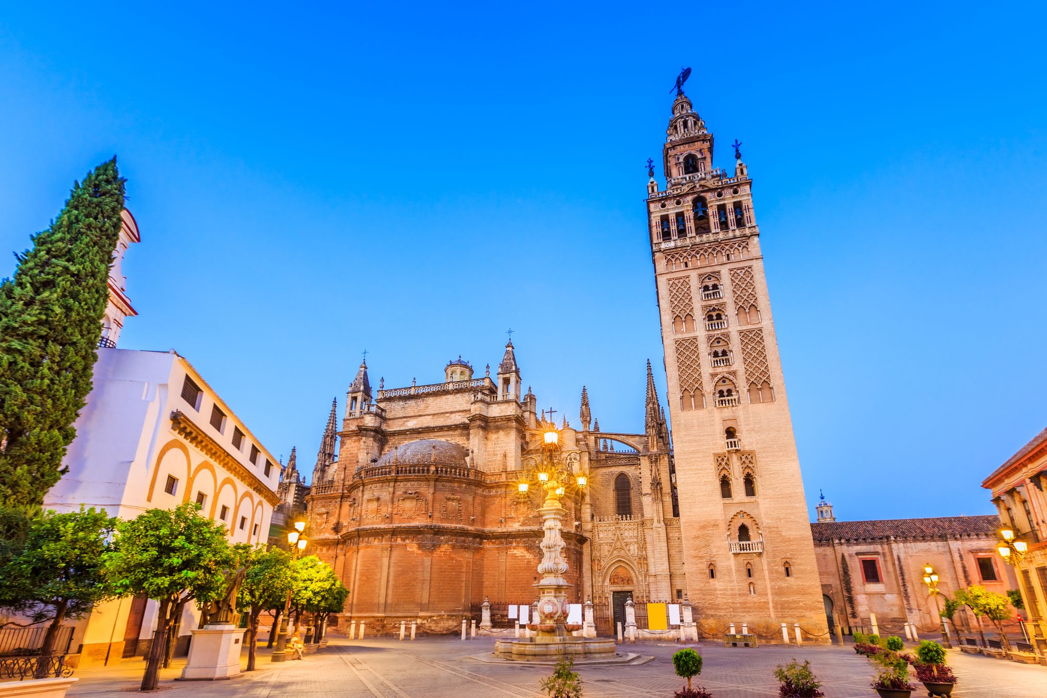 Photo of Cathedral de Sevilla at evening, Spain.