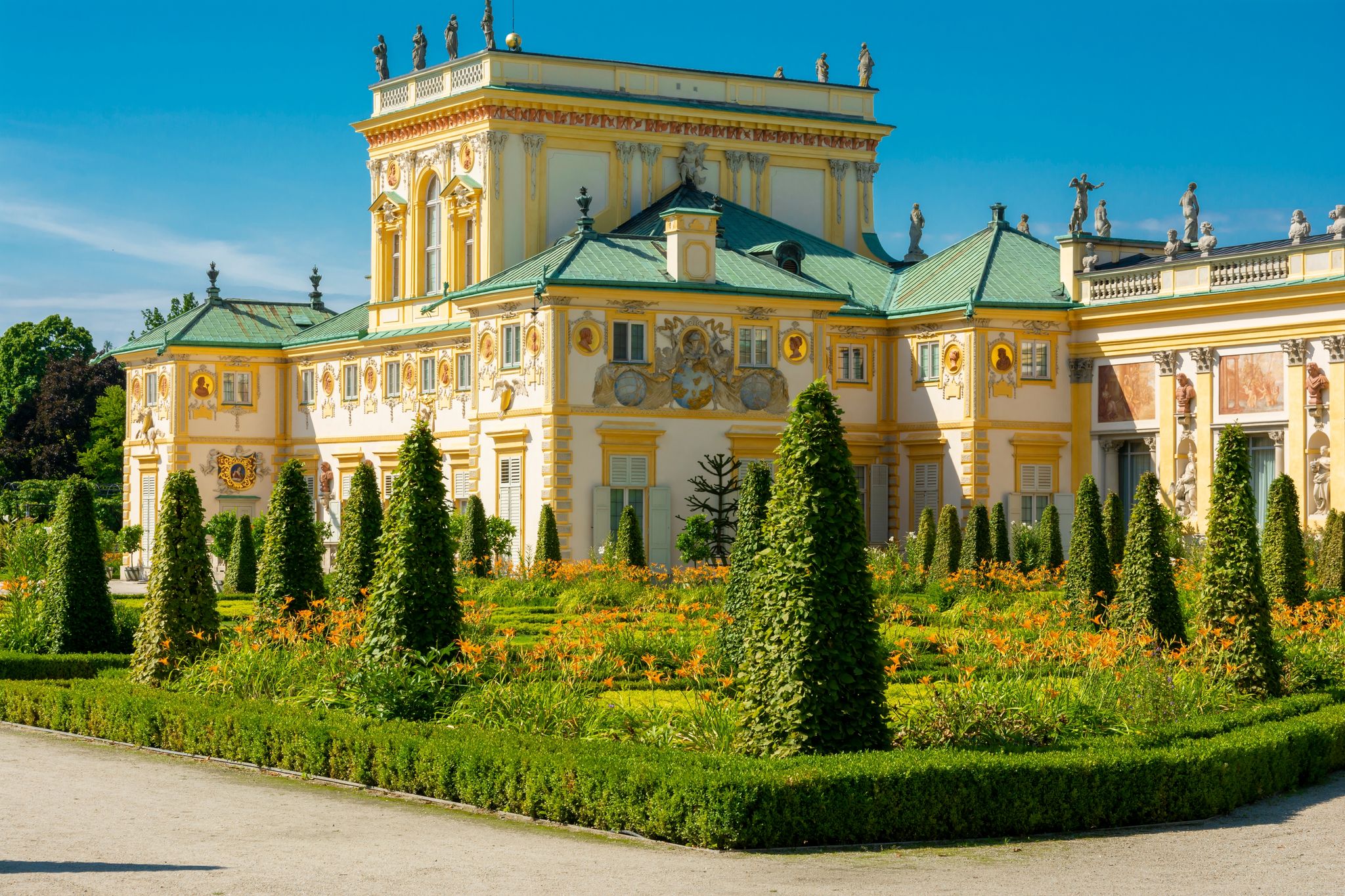 Wilanow Palace - a baroque royal palace located in Warsaw.jpg