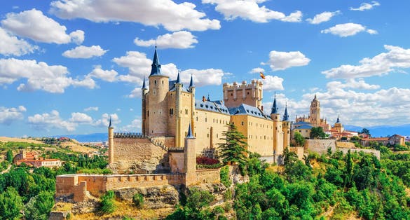 photo of view of Alcazar Palace and fortress of the Spanish kings in the historical part of Segovia. Spain.