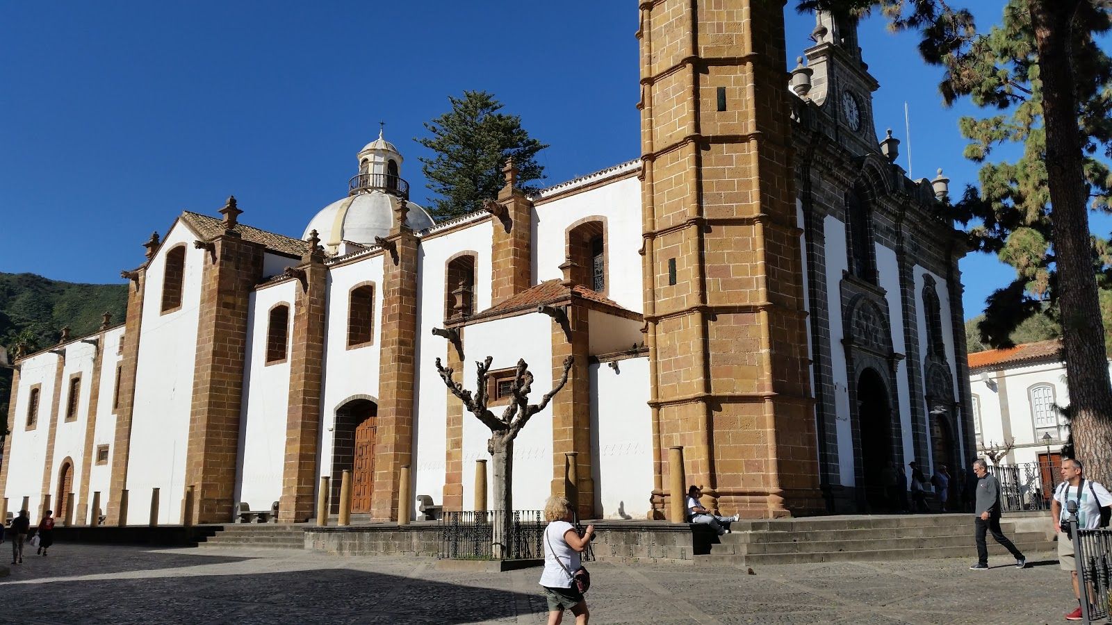 Basílica de Nuestra Señora del Pino, Spain