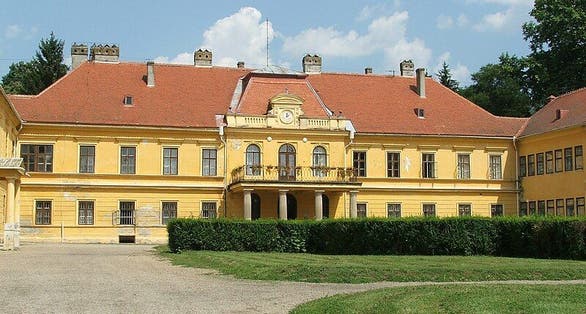 photo of view of A kastély Főbejárata, Nagycenk, Hungary.