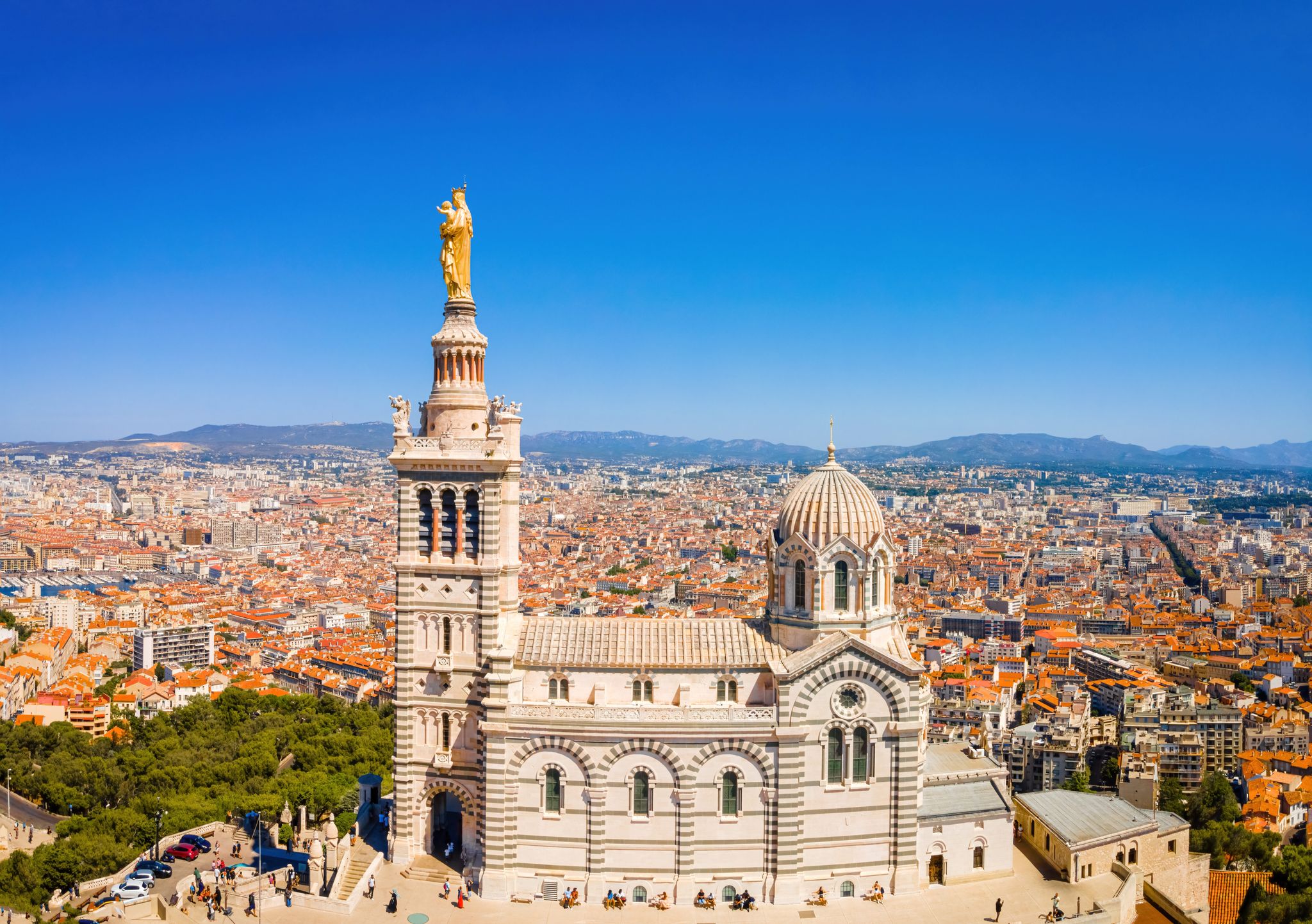 Photo of Basilique Notre-Dame-de-la-Garde in Marseille, a port city in southern France.