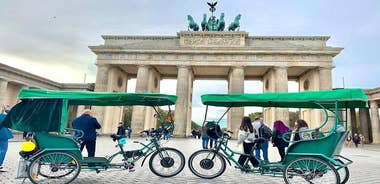 Private Walking Sightseeing Local Berlin Tour Guides up 15 Person