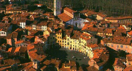 photo of Piazza dell'Anfiteatro .