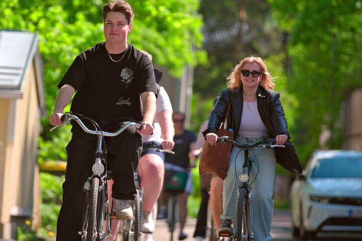 Tampere Scenic Bike Tour with Sauna and Local Flavors
