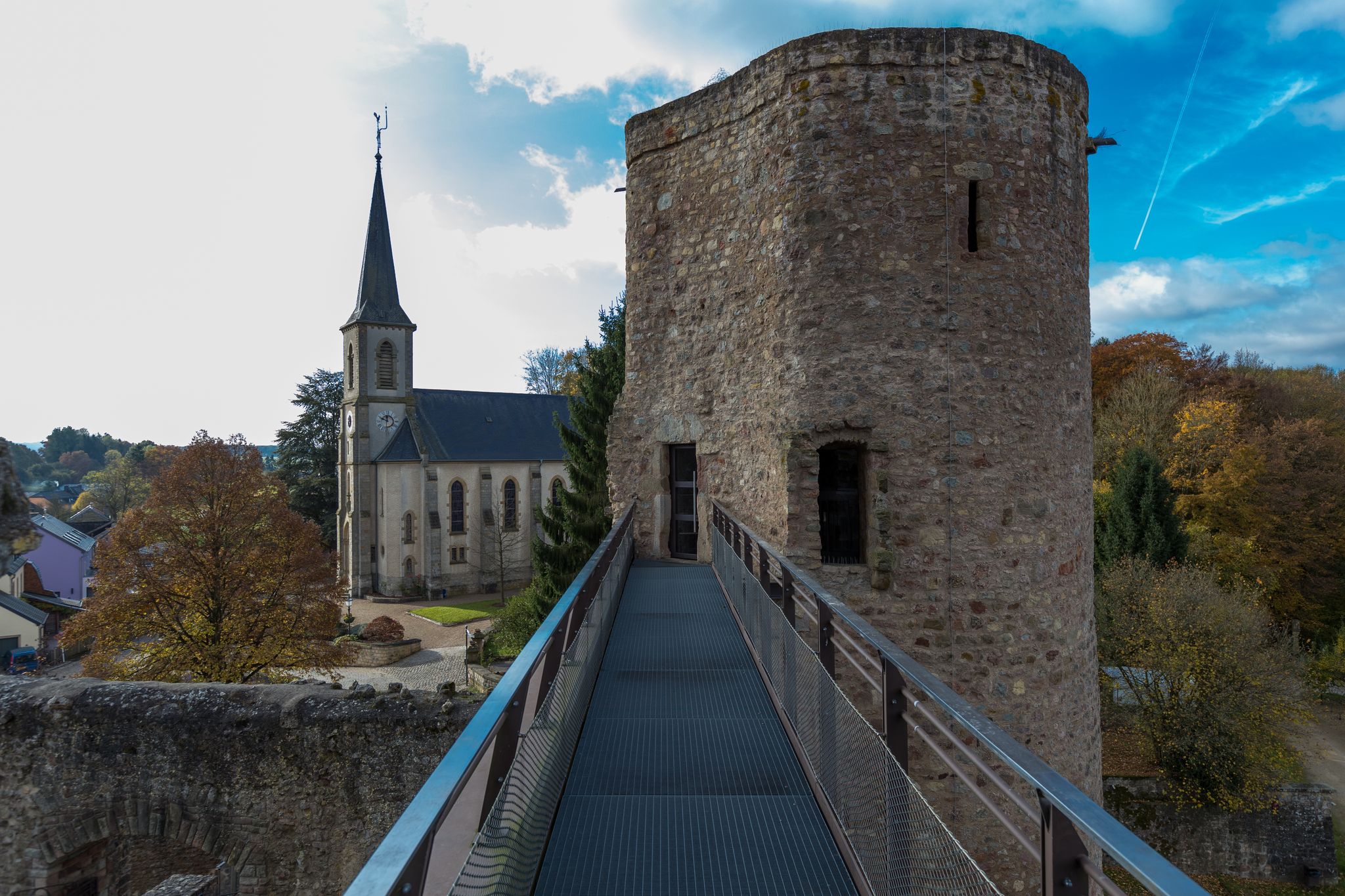 Church and castle in Useldingen