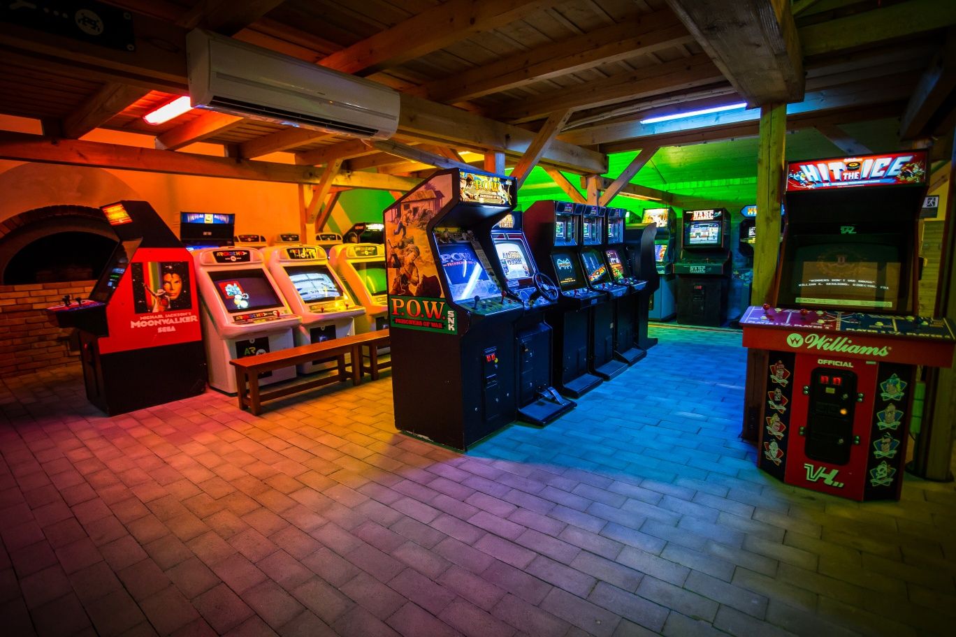 ArcadeHry.cz Arena, Červený Újezd, okres Praha-západ, Central Bohemia, Czechia