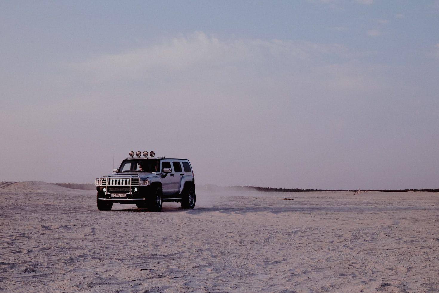 Hummer tours