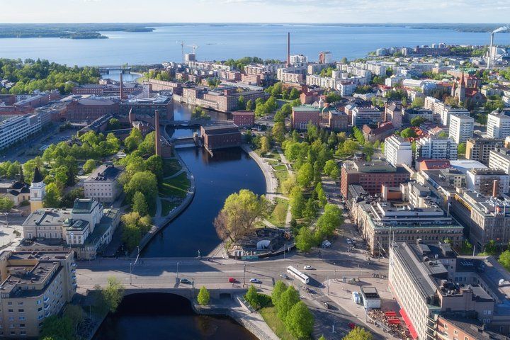 Enchanting Tampere Romantic Walking Tour