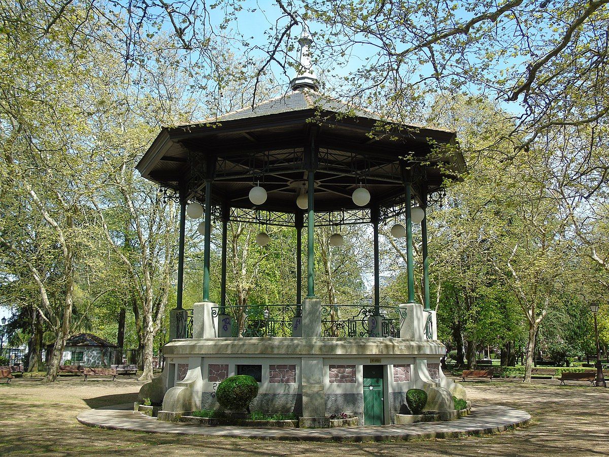 photo of Palco de la musica at Parque de Rosalía de Castro in Lugo, Spain.