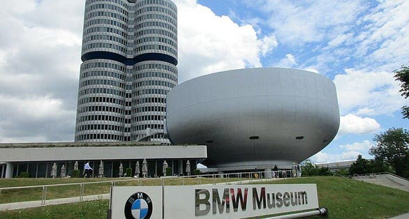 photo of Musée et tour BMW .