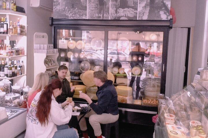 Walking “Food tasting tour” in the town of Chania