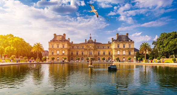 Photo of the Luxembourg Palace.