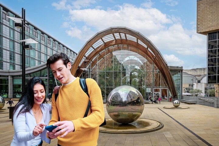 Sheffield: Self-Guided Walking Tour & Interactive Treasure Hunt