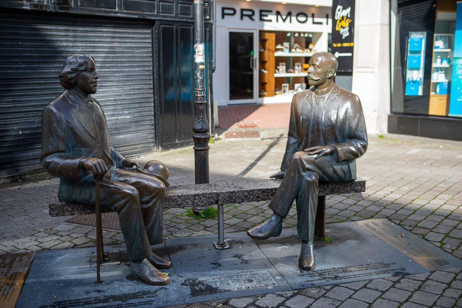 Statue of Oscar Wilde and Eduard Vilde, Townparks, St Nicholas, Galway City, County Galway, Connacht, Ireland