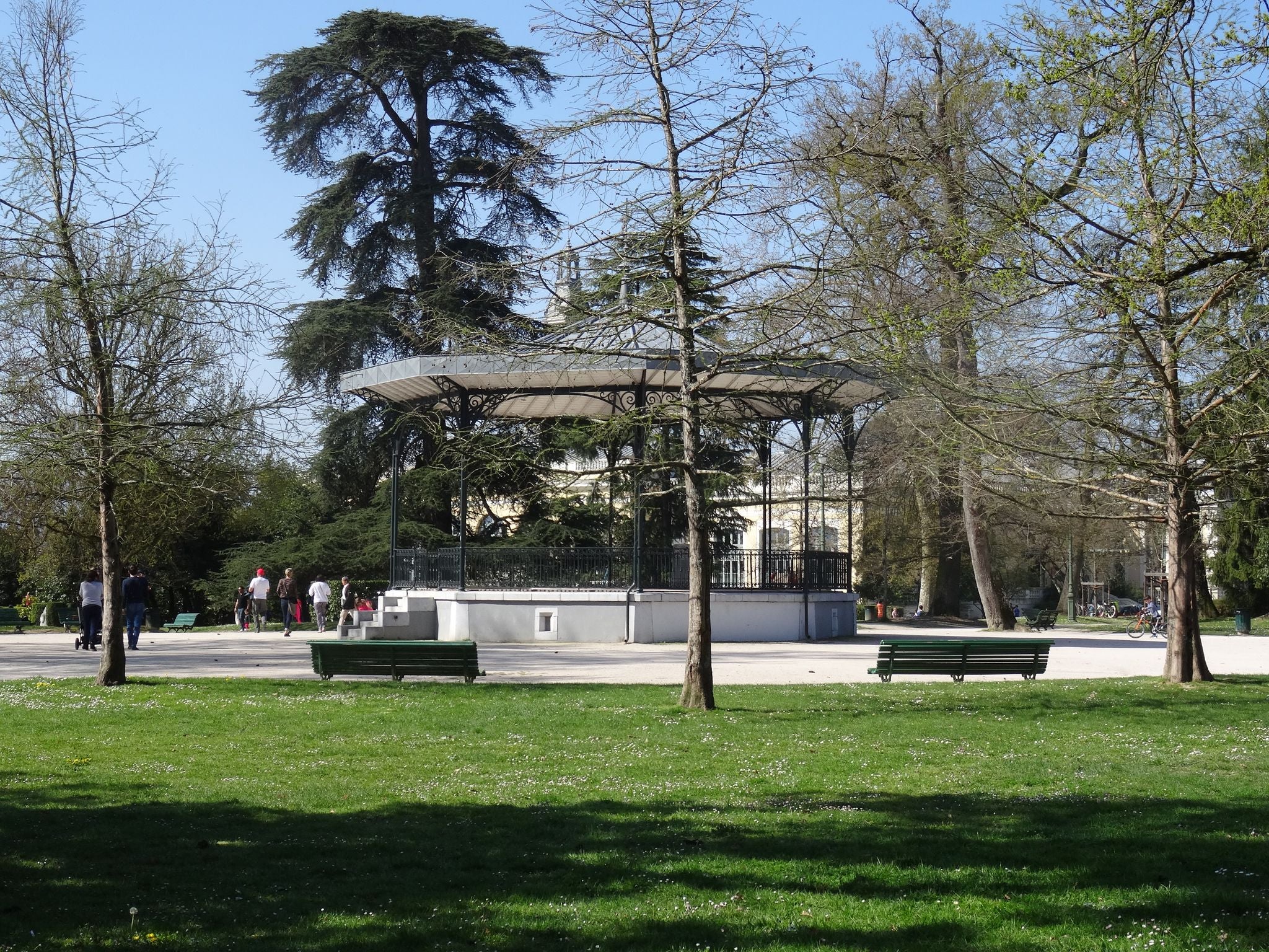 Parc Beaumont travel guide