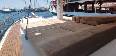 Private 6-Hour Boat Tour with Lunch in Bodrum Bays