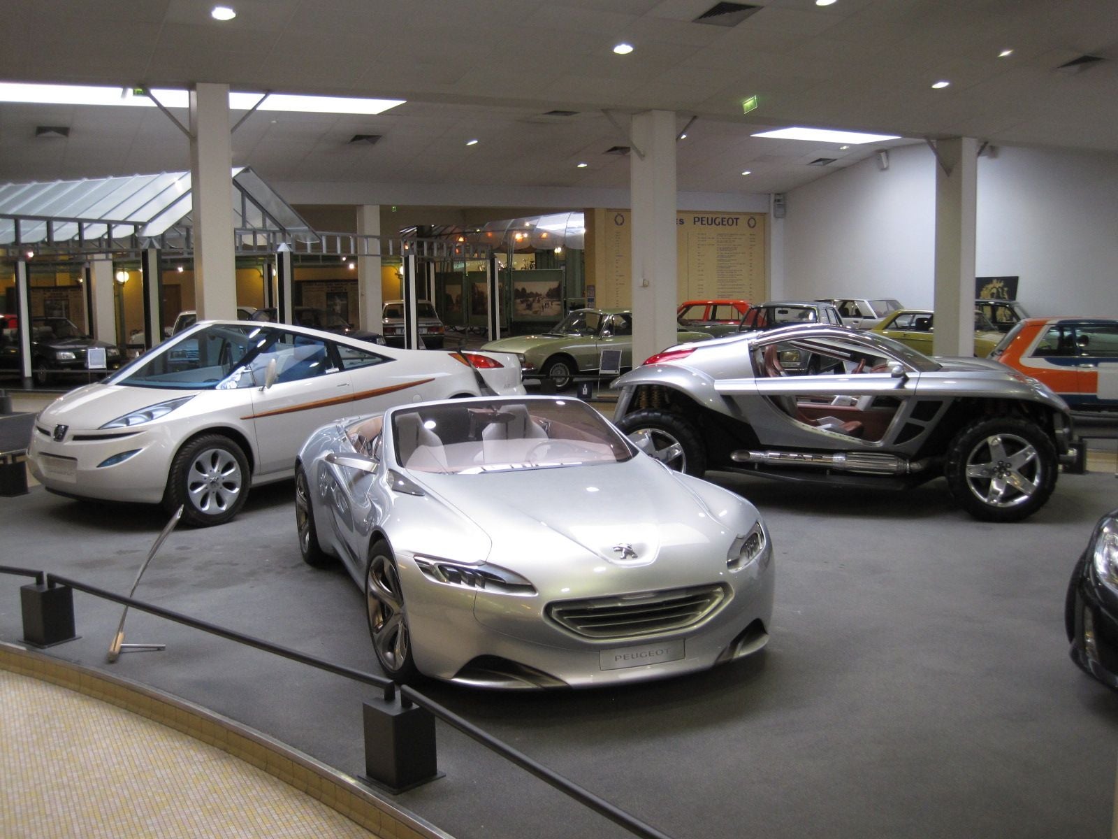 Peugeot concept cars Peugeot SR1 , 806 Runabout , Buggy Hoggar.