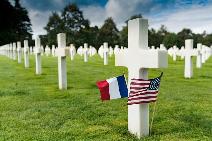 Day Trip to Normandy D-Day Landing Beaches with Cider Tasting and Lunch from Paris, France