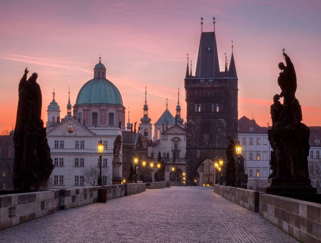 Charles Bridge main.jpg