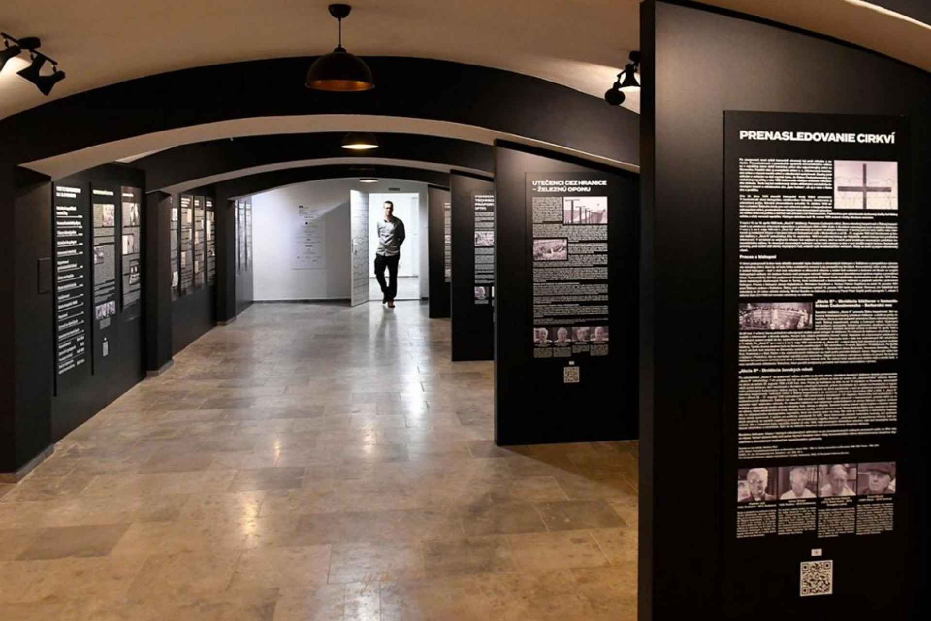 Košice: Guided Walking Tour with Museum Visits