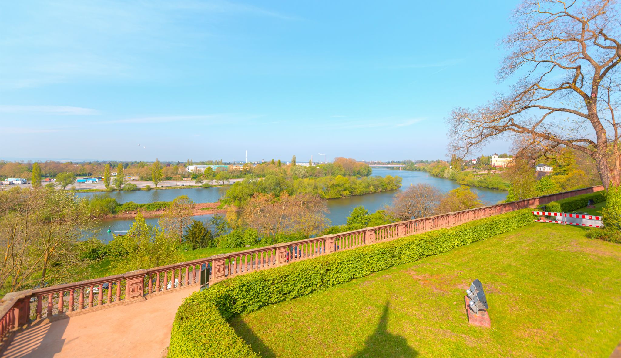 photo of view of Frankfurt Am Main Johannisburg palace, Aschaffenburg Germany