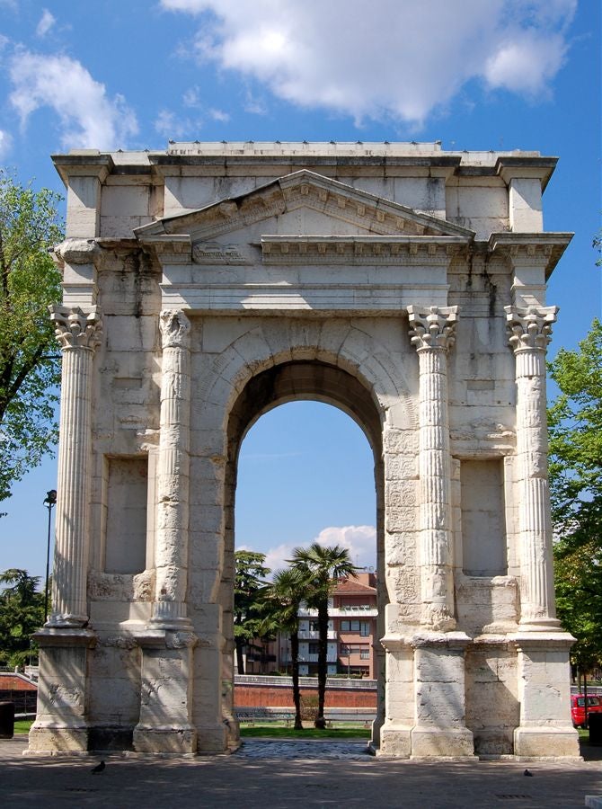 photo of Arco dei Gavi .