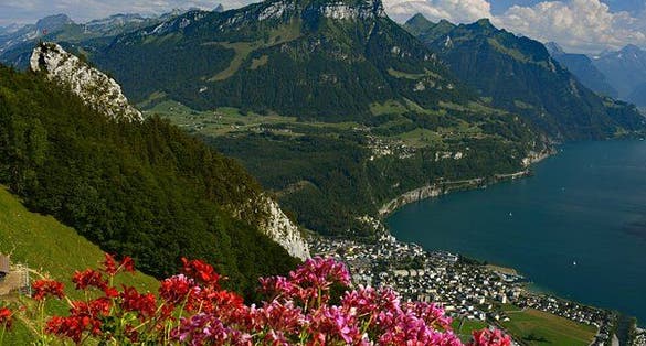 photo of Brunnen,Nuremberg germany.
