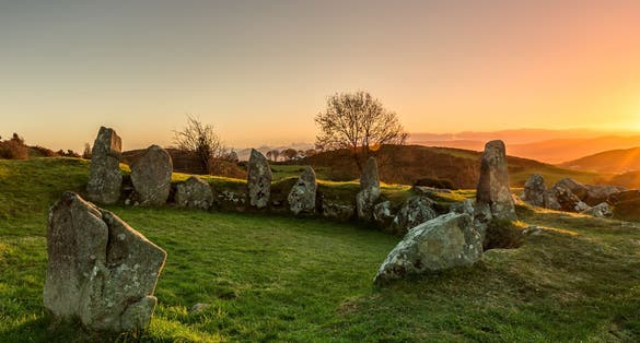photo of Ballymacdermot Court Tomb, Newry, Northern Ireland.