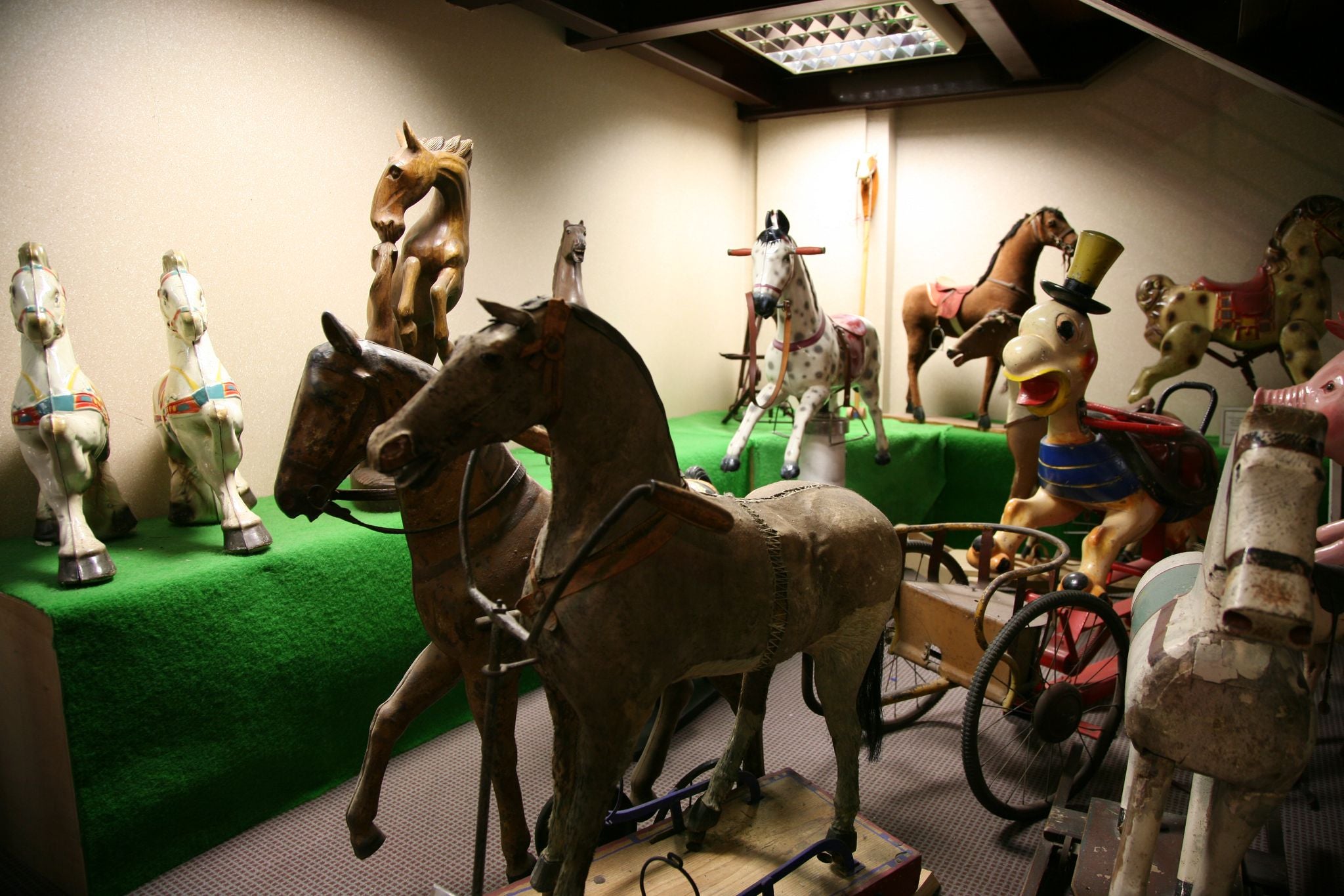 More than fifteen years ago, we discovered a true unknown treasure in Colmar: a marvelous collection of nearly two thousand toys: dolls, trains, automatons, bears, cars... from the 19th century