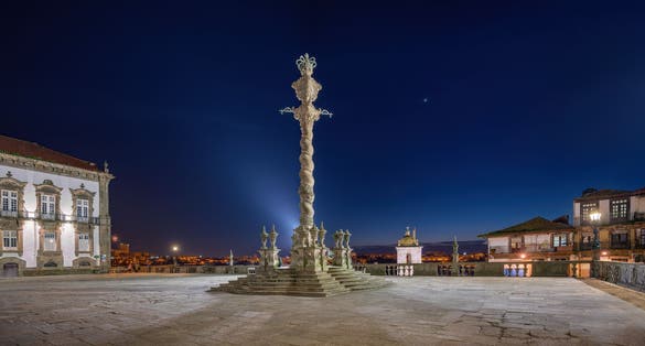 Pelourinho Column at Terreiro da Se at night - Porto, Portugal