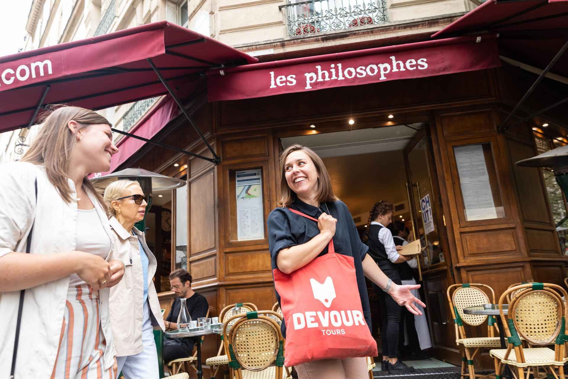 Paris Culinary Tour: 11 Tastings & 2 Wines in Le Marais