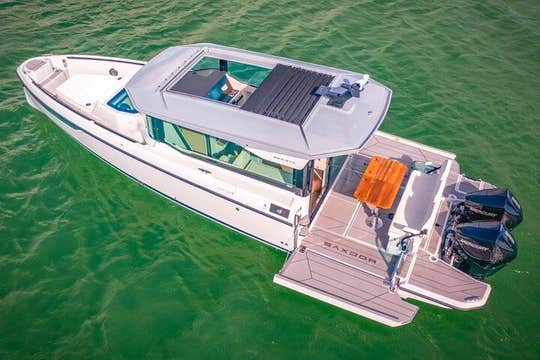 Excursion en bateau privé depuis Helsinki dans un Saxdor 320 GTC