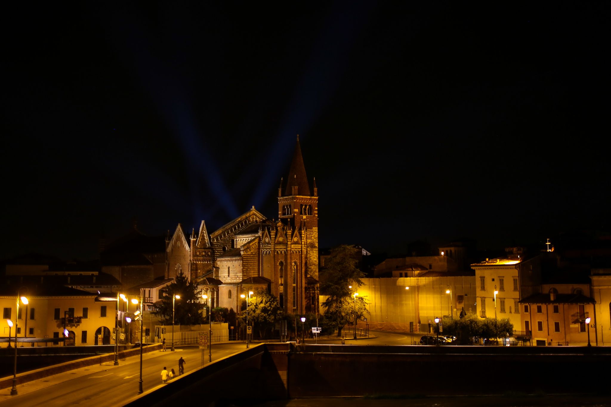 PHOTO OF ITALY, PROVINCE VERONA, VERONA: San Fermo Maggiore church by night. Built in Romanesque and Gothic style in central Verona view from the Ponte delle Navi bridge over the Adige river in Verona.