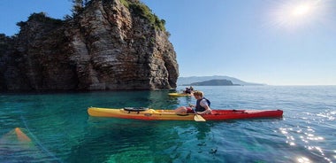 Budva Bay: Kayak & SUP Tour to Coastal Caves