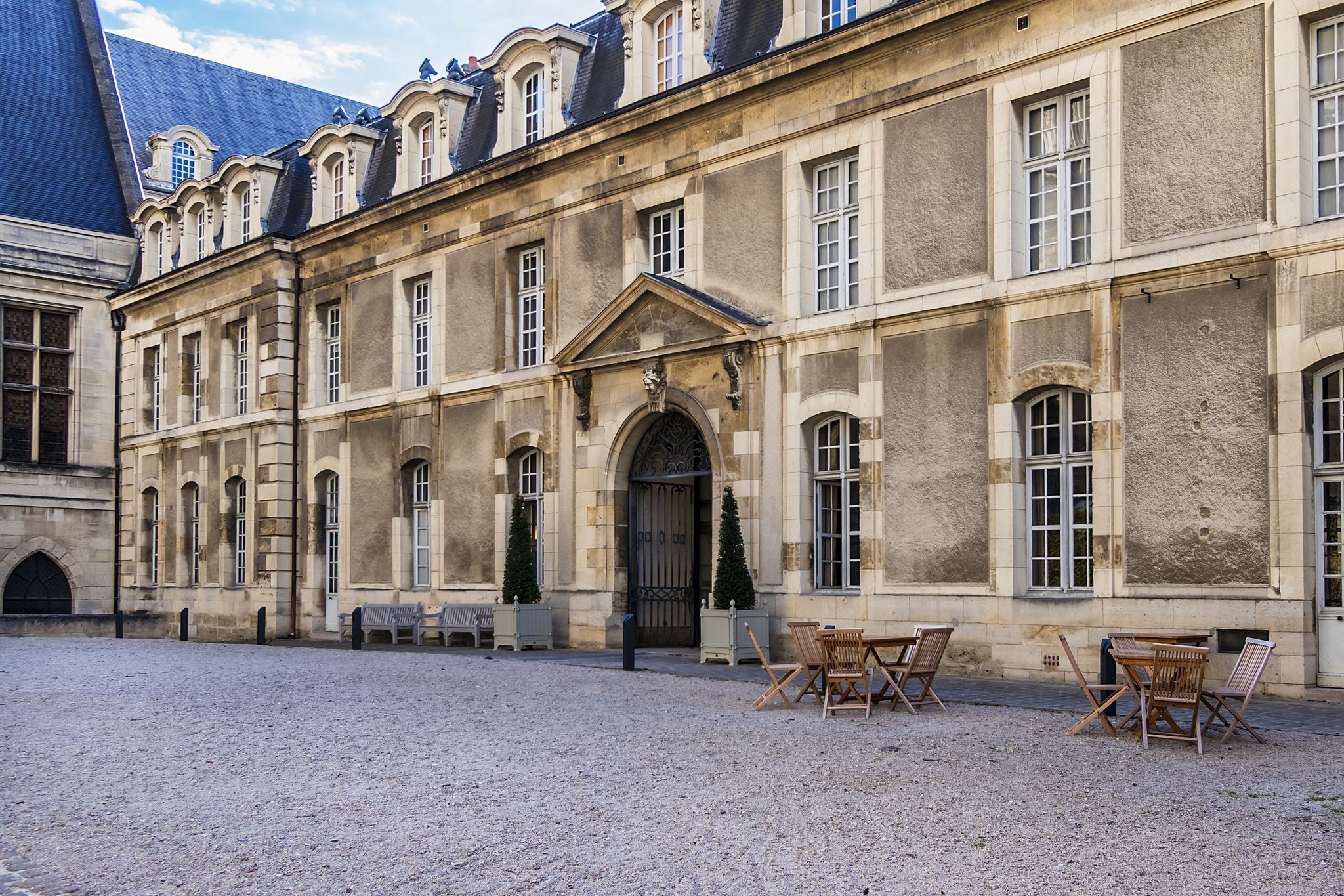 Palace of Tau (Palais du Tau) in Reims, was the palace of the Archbishop of Reims. Champagne-ardenne, France.