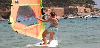 Costa Brava: 2-hours Windsurfing session 
