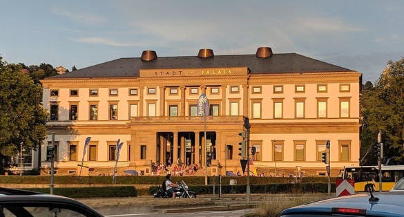 photo of Wilhelm Palais .