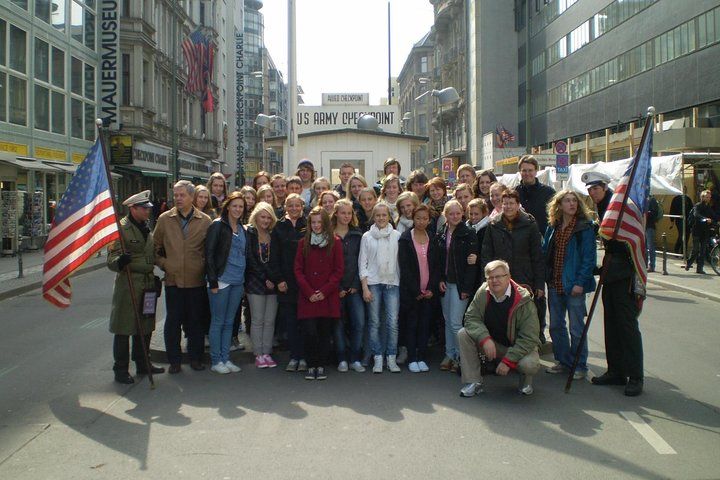 Group Driving Tour 1 to 6 people. Berlin Shore Excursion incl pick-up at Port