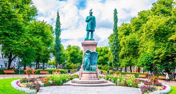 Photo of statue of JL Runeberg, the national poet of Finland, at Esplanadi park avenue in Helsinki, Finland.