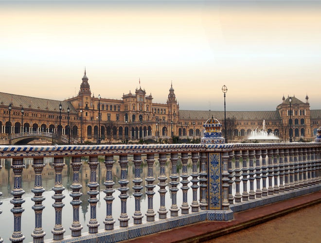 Plaza of Spain in the Spanish city of Seville on a winter day.jpg