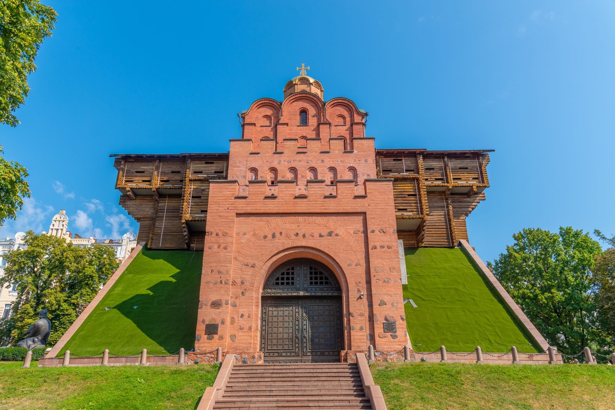 Photo of the golden gate of Kyiv in the Ukraine.