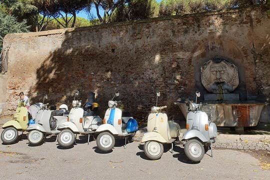 ローマ シティ センター ベスパ プライベート ツアー