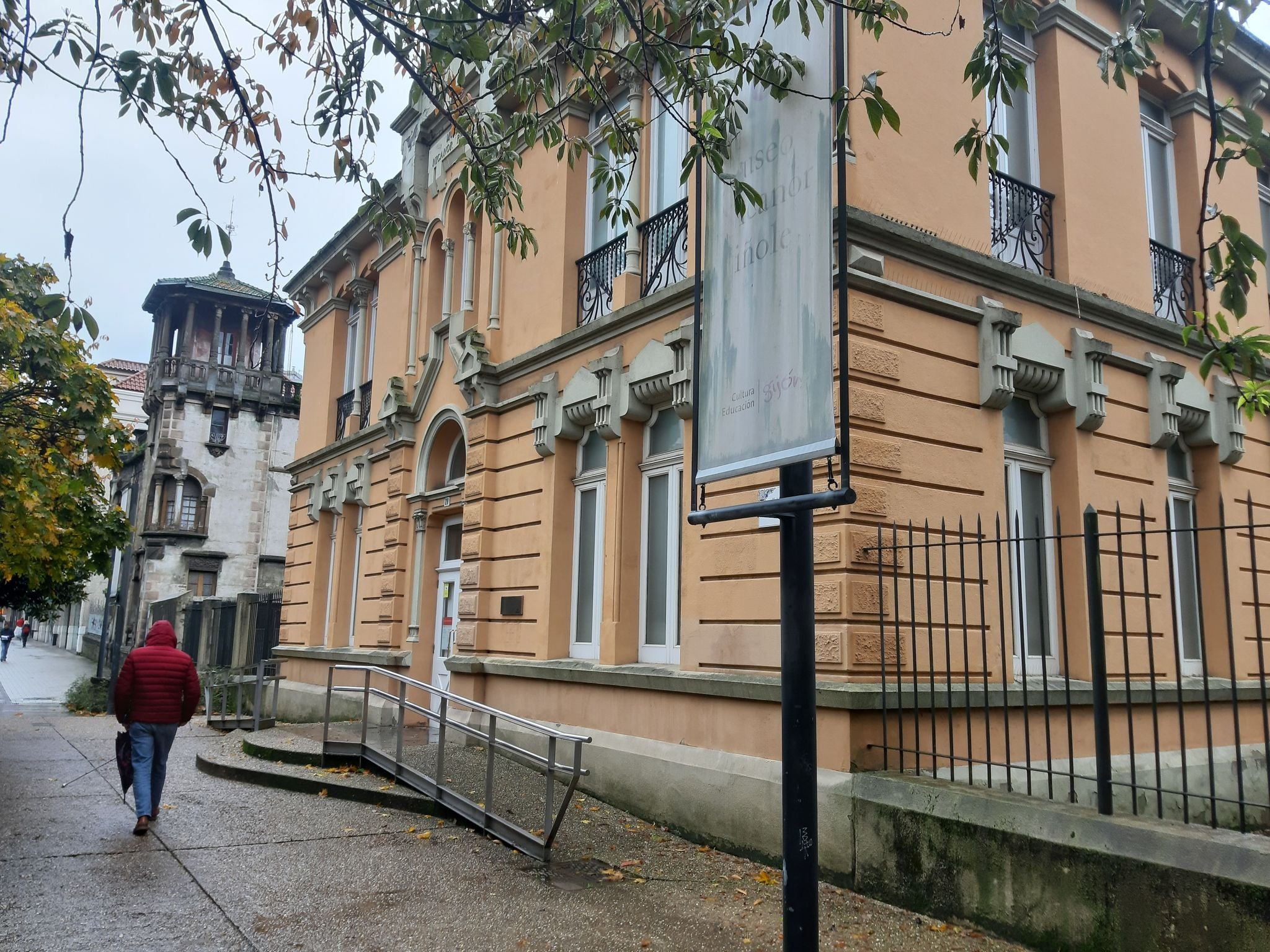 Nicanor Piñole Museum travel guide