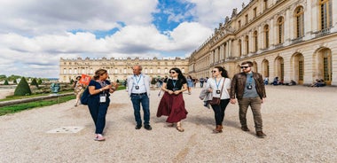Versailles: Palace Tour & Gardens with Optional Full Access