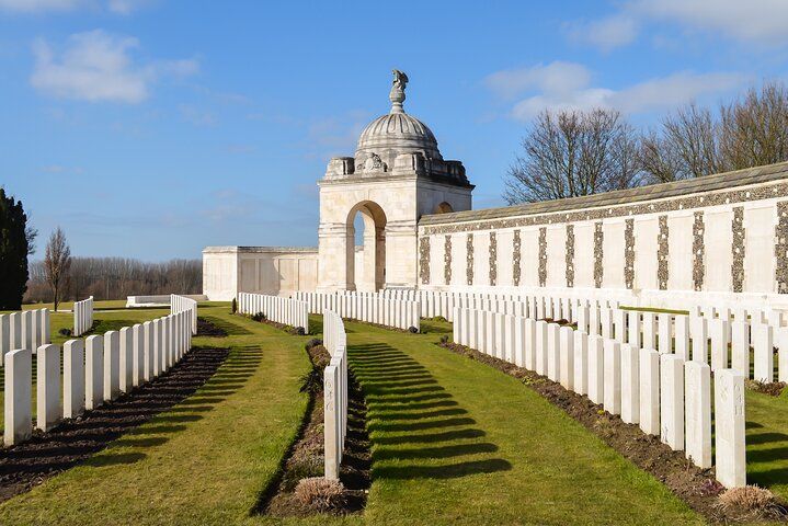 Full Day Private Tour to WWI Passchendaele Base in Ypres