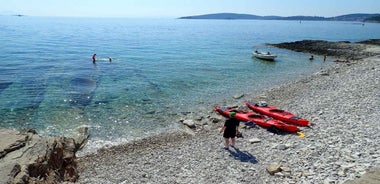 Lumbarda - Sunset Kayak Tour with a Picnic - Wine and Sweets